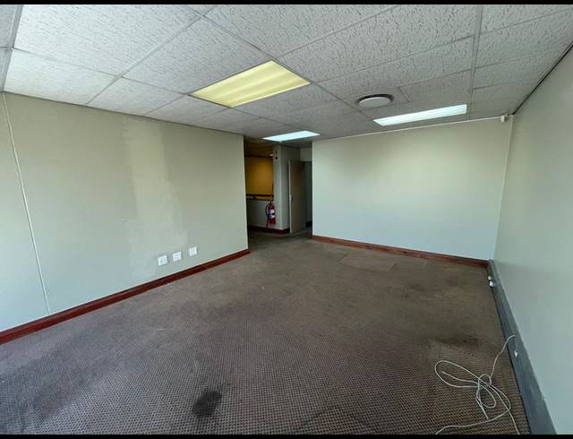 INDUSTRIAL PROPERTY TO RENT IN HENNOPSPARK